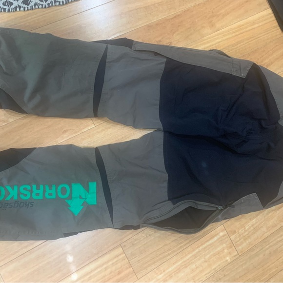 Used Scandinavian Pant, very good for back country, hiking climbing outdoor - Picture 14 of 16